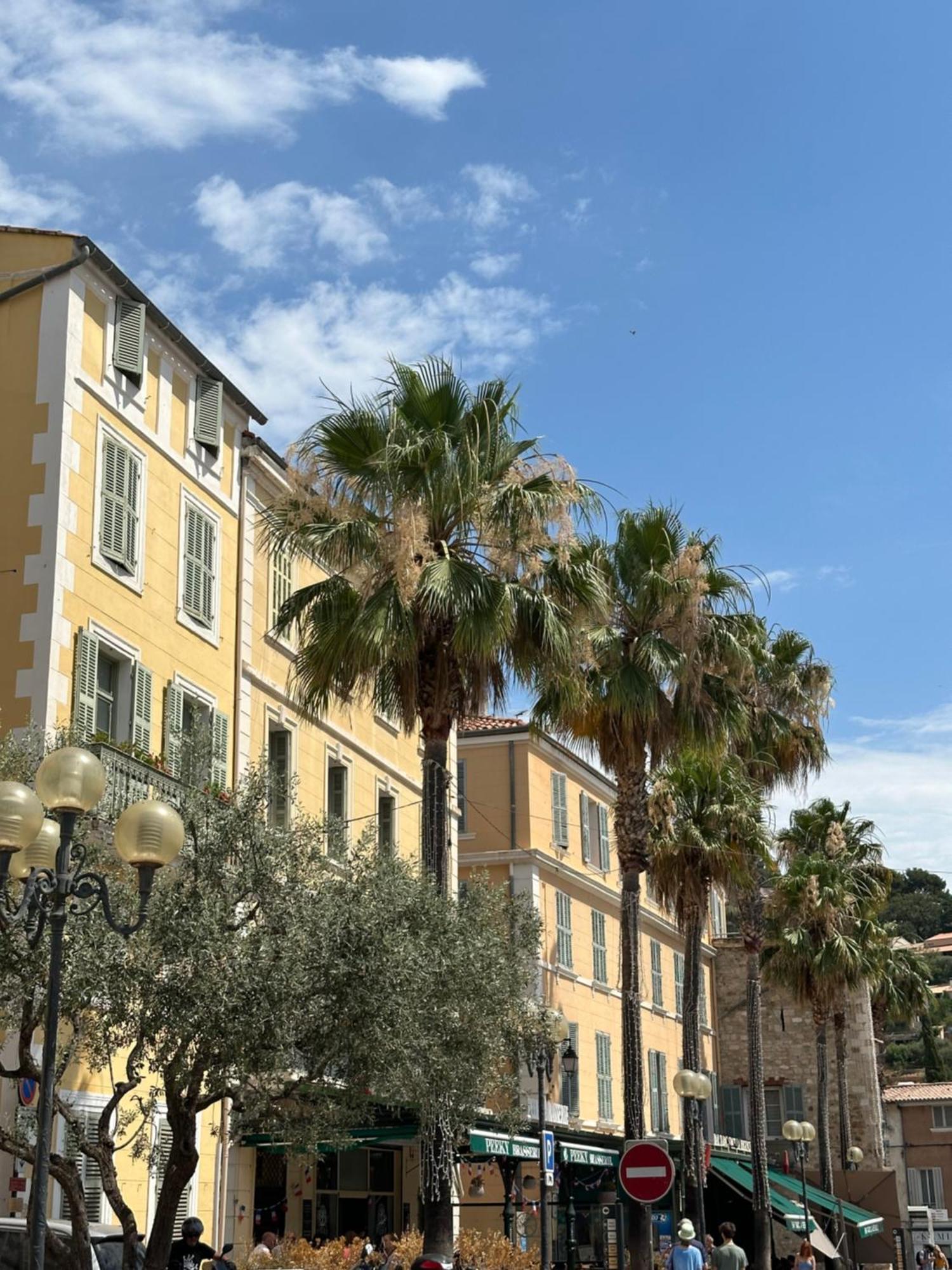 Moon Room, Nuit Insolite - Ollioules Toulon Var Exterior foto